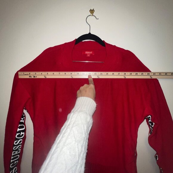 Red Guess Womens V-Neck Pullover Sweater, Medium,‎ Red - Picture 4 of 10